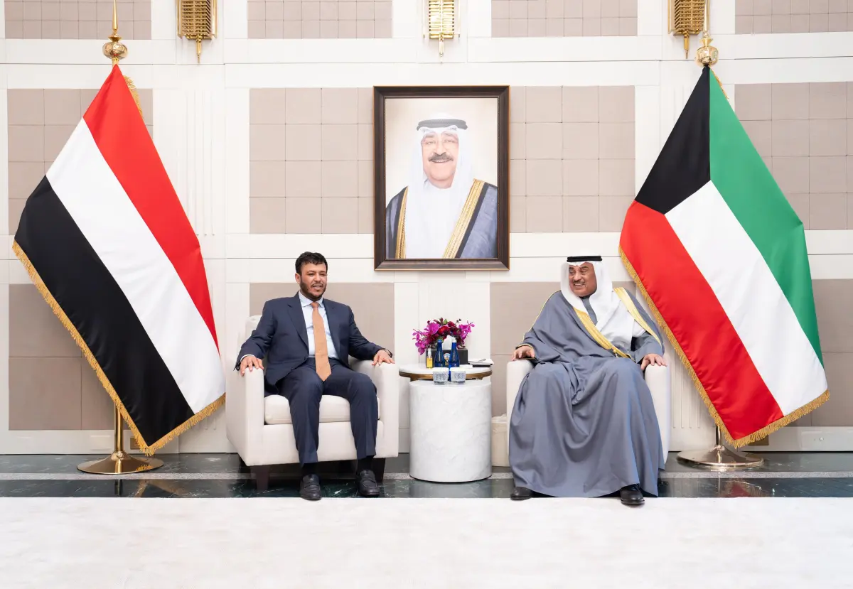 عضو مجلس القيادة عبدالله العليمي يبحث مع ولي عهد ا...