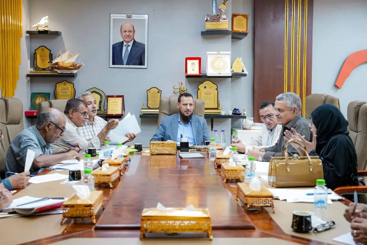 برئاسة المحافظ شيخ..  لجنة المناقصات تقر مناقصتي ت...