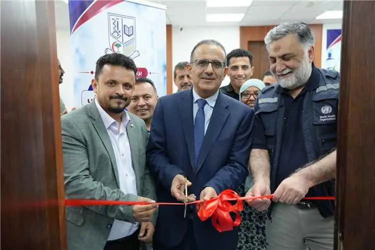 وزير الصحة يفتتح المختبرات المرجعية ويتسلم الدليل الوطني للسلامة الحيوية والأمن البيولوجي