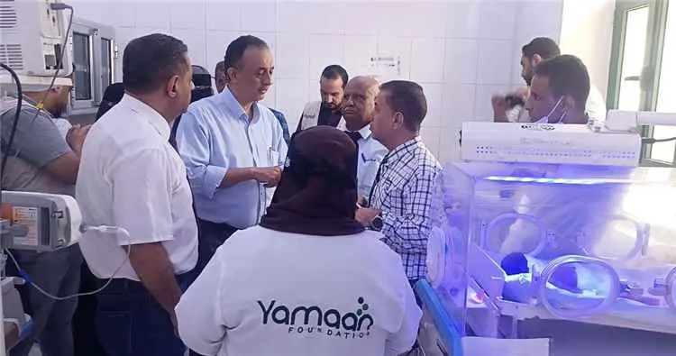 مدير صحة عدن يفتتح قسم حديثي الولادة والحضانات بمس...