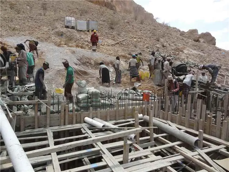 مؤسسة وادي دوعن للتنمية تستكمل المرحلة الخامسة من...