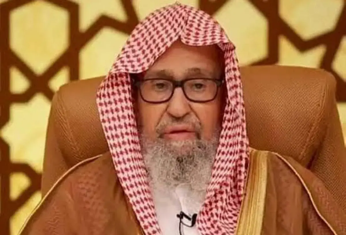 مفتي السعودية يدعو للوقوف صفًا واحدًا في مواجهة ال...