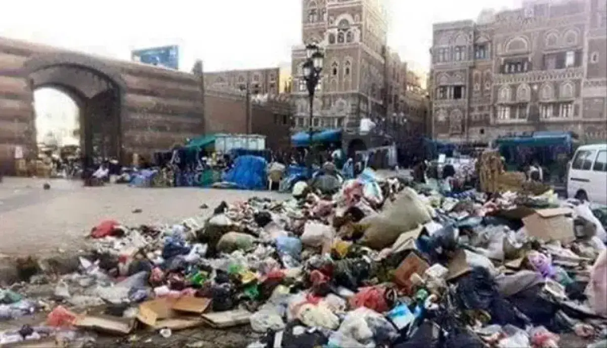 اسرار | أكوام النفايات تخنق أحياء صنعاء.. ومصادر ت...