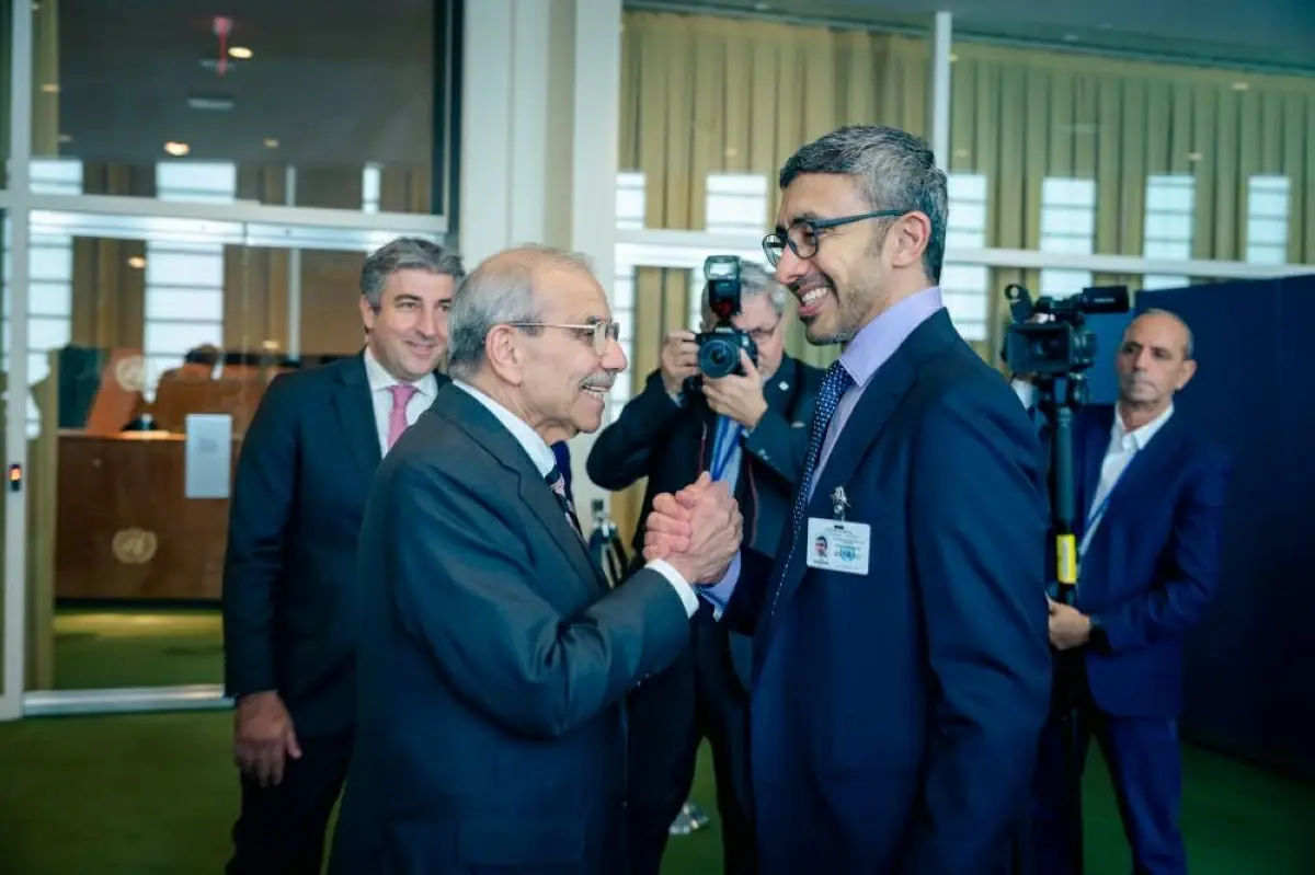 عبدالله بن زايد ونواف سلام يطلقان مبادرة «مليون خب...