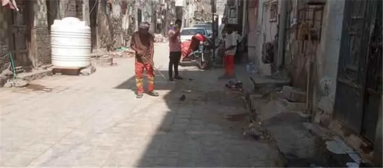 النظافة في تحسن مستمر واستهداف الشوارع الفرعية  يعكس التزام السلطة المحلية نحو تحقيق بيئة صحية وآمنة للمواطنين