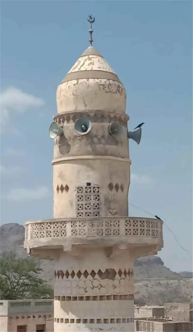 منابر لحج .. خطباء الجمعة في جوامع ومساجد المحافظة دعوات  لرص الصفوف ومواجهة الخطر الحوثي وإسناد الجبهات حتى النصر