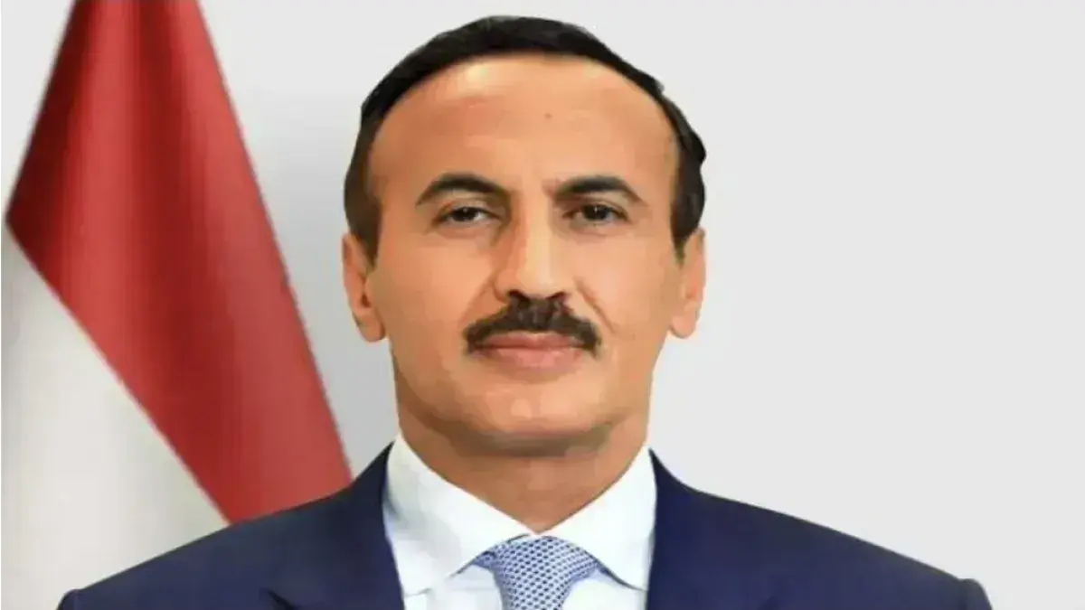 أحمد علي عبدالله صالح يهنئ الشعب اليمني بالعيد الر...