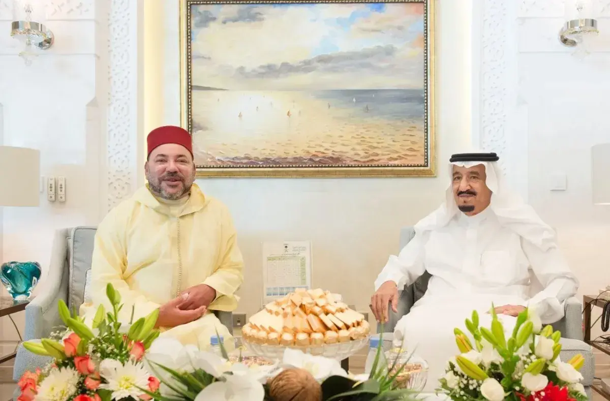 ملك المغرب: استنكار شديد للهجمات على السعودية وتأك...