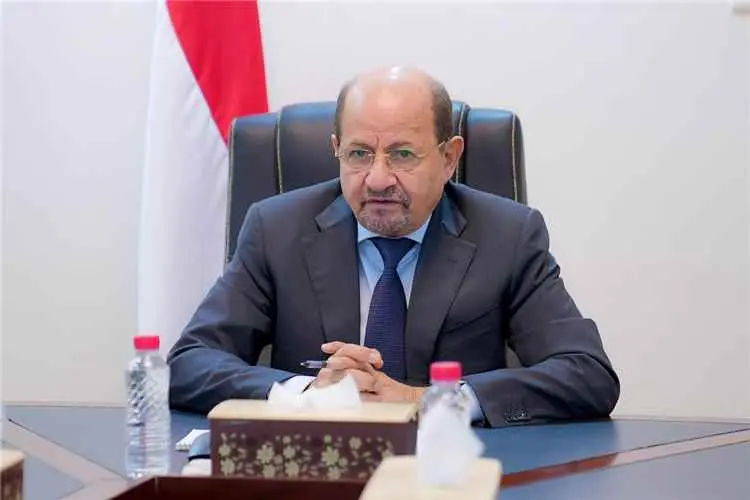 رئيس الوزراء يبحث مع السفيرة البريطانية تطورات التصعيد الحوثي وتعزيز الدعم الدولي للحكومة