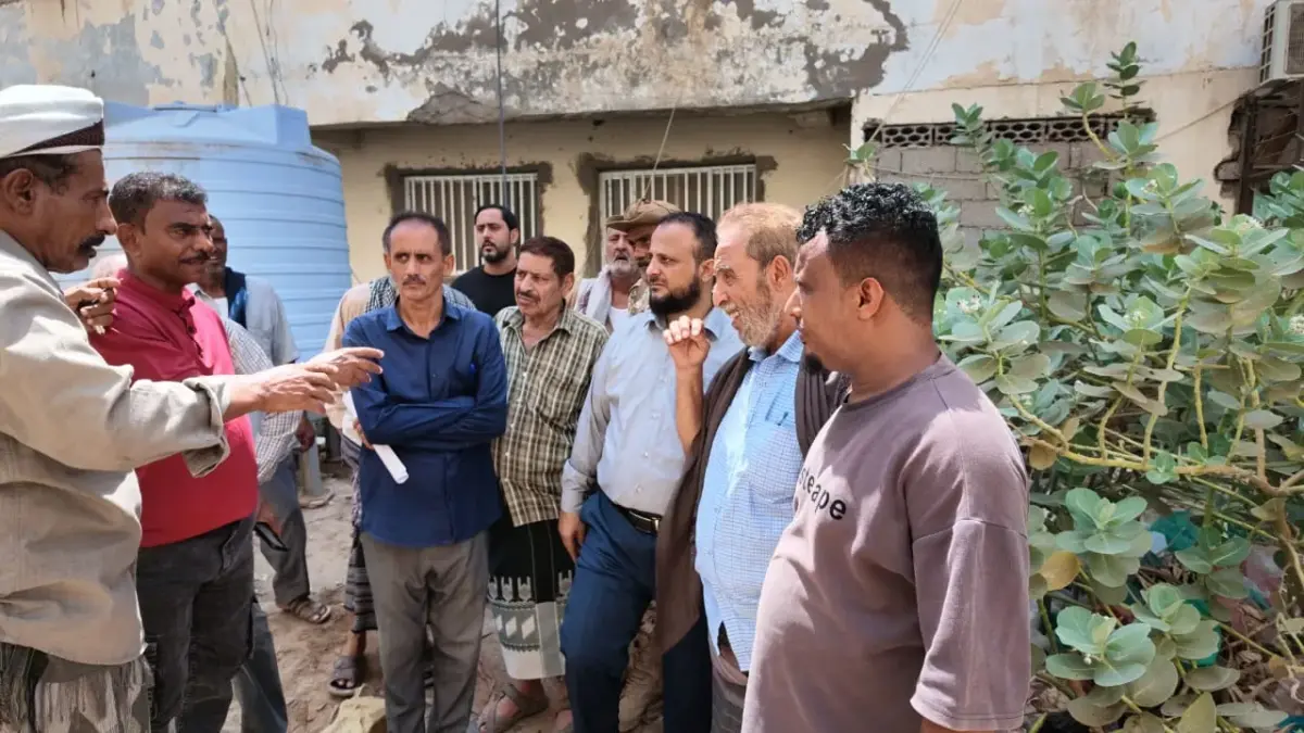 اليزيدي  يوجه بمعالجة عاجلة لشبكتي الصرف الصحي وال...