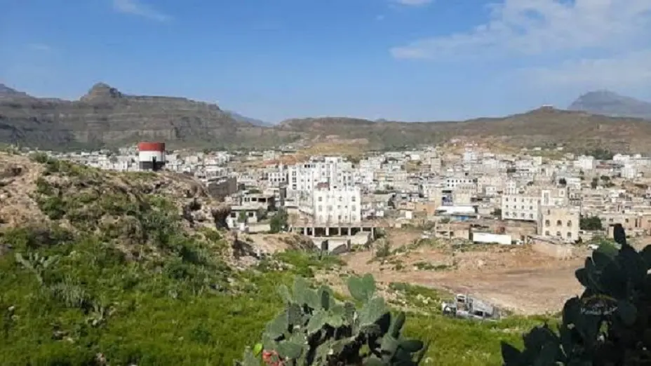 صنعاء تفتتح وتضع حجر الأساس لـ 118 مشروعا في الضال...