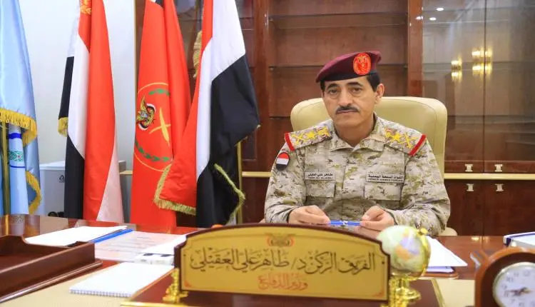 فضيحة مدوية لوزير دفاع الشرعية