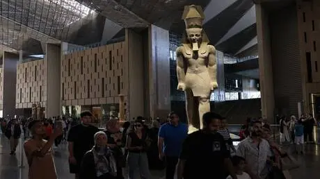سيئول تدخل الإرشاد الصوتي الكوري إلى "الهرم الثقاف...