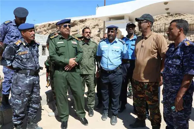 حملة أمنية موسعة في ساحل حضرموت لضبط المركبات والد...