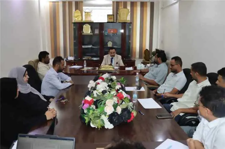 رئيس الهيئة العامة لتنظيم شؤون النقل البري يترأس ا...