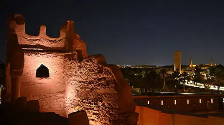 نمو القطاع الخاص غير النفطي في السعودية بأسرع وتير...