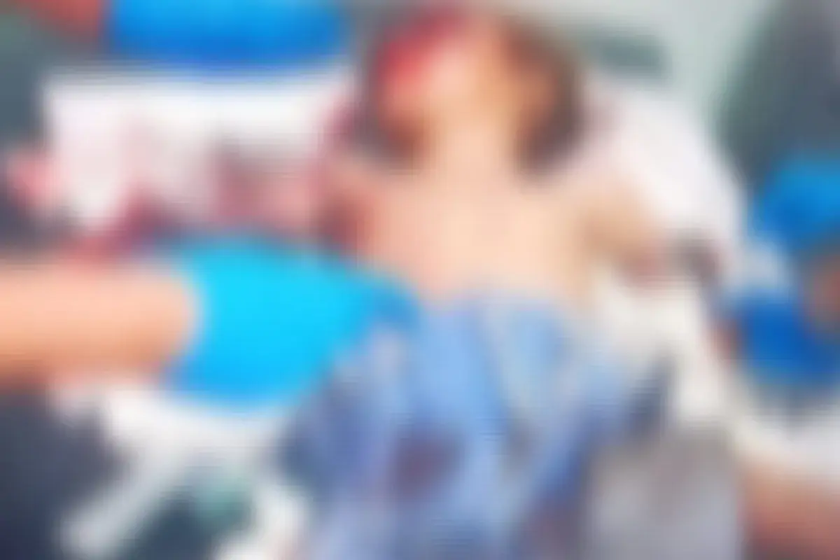 إصابة طفلة بانفجار عبوة ناسفة من مخلفات الحوثيين ف...