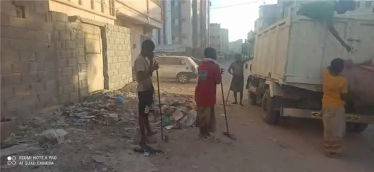 مشروع نظافة مديرية مدينة المكلا ينفذ حملة نظافة مك...
