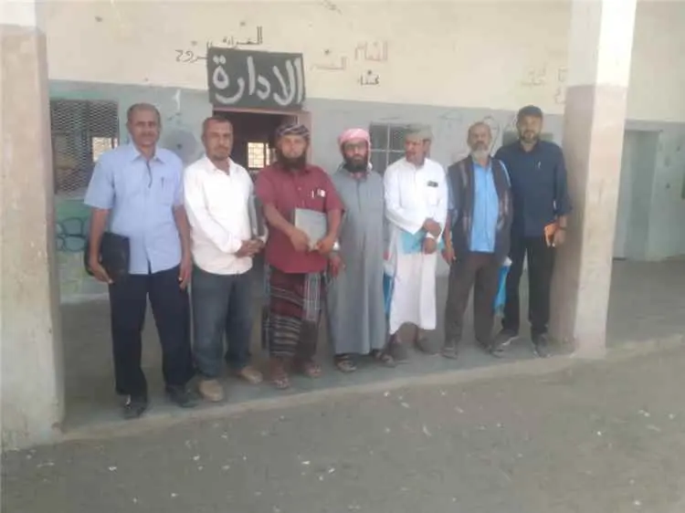 رئيس وأعضاء فريق التوجيه المحلي بتربية لودر في زيا...