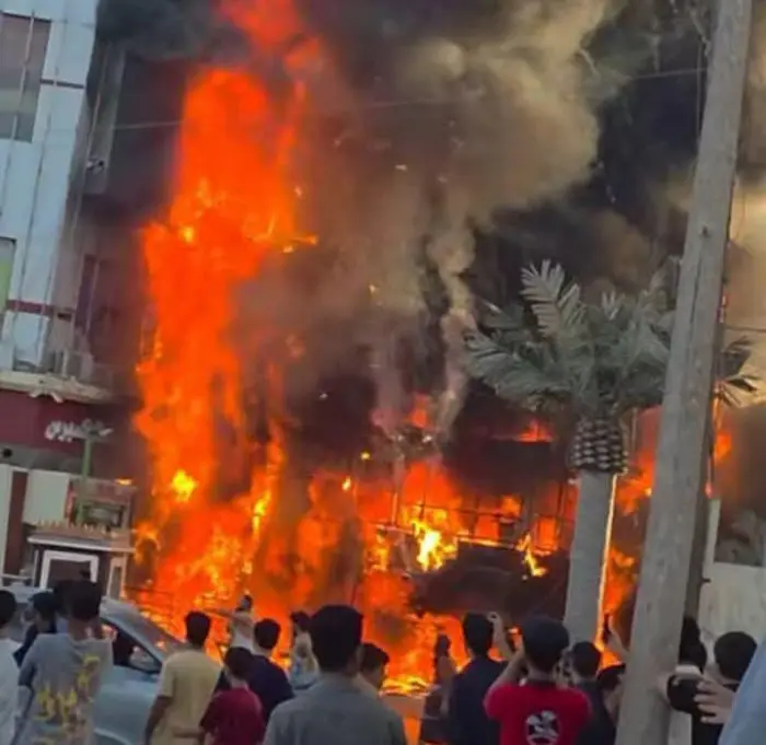 اندلاع حريق هائل في النخيل مول بمديرية المنصورة