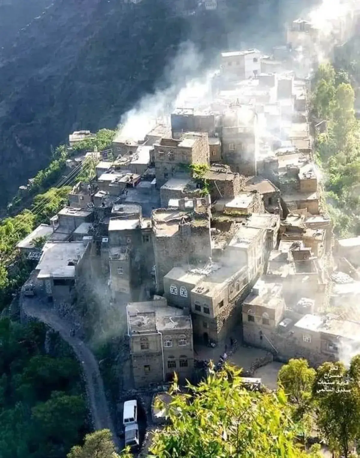 قذيفة حوثية تقتل اسرة كاملة بمتطقة الاقروض جنوب شرق تعز