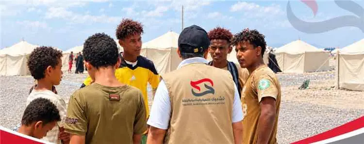 مؤسسة تشبيك تتفقد أوضاع النازحين في مخيم الفردوس ب...