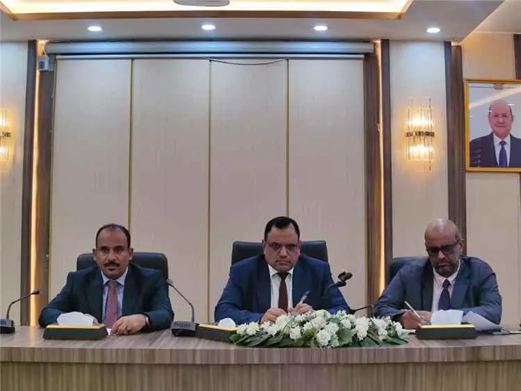 الوزير السقطري يناقش مع البنك الدولي التحضير لمشرو...
