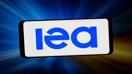 وكالة الطاقة الدولية تسرّع ضخ 100 مليون برميل من ا...