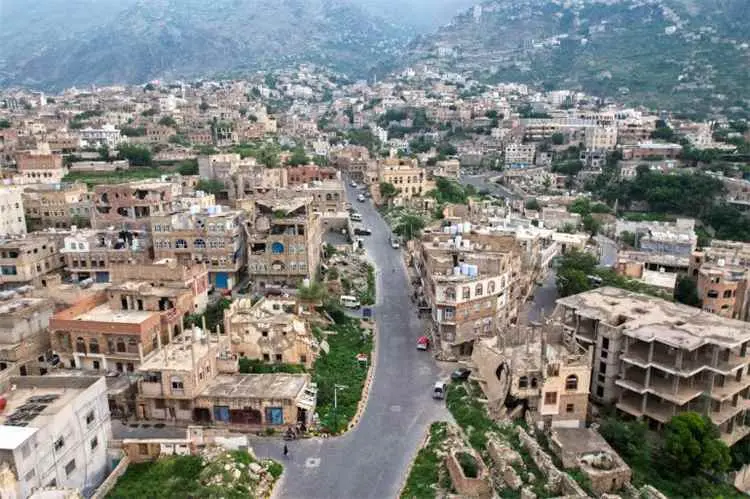 قرار عاجل من تعز لحماية الطلاب والموظفين.. واستثنا...