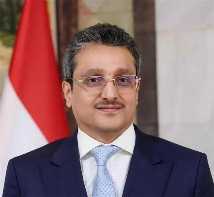 وزير الثقافة والسياحة: معركة تعز تتجاوز الحسابات ا...