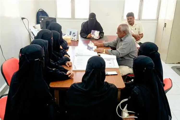 طالبات قابلة مجتمع بمعهد الشحر يلامسن واقع العمل ا...