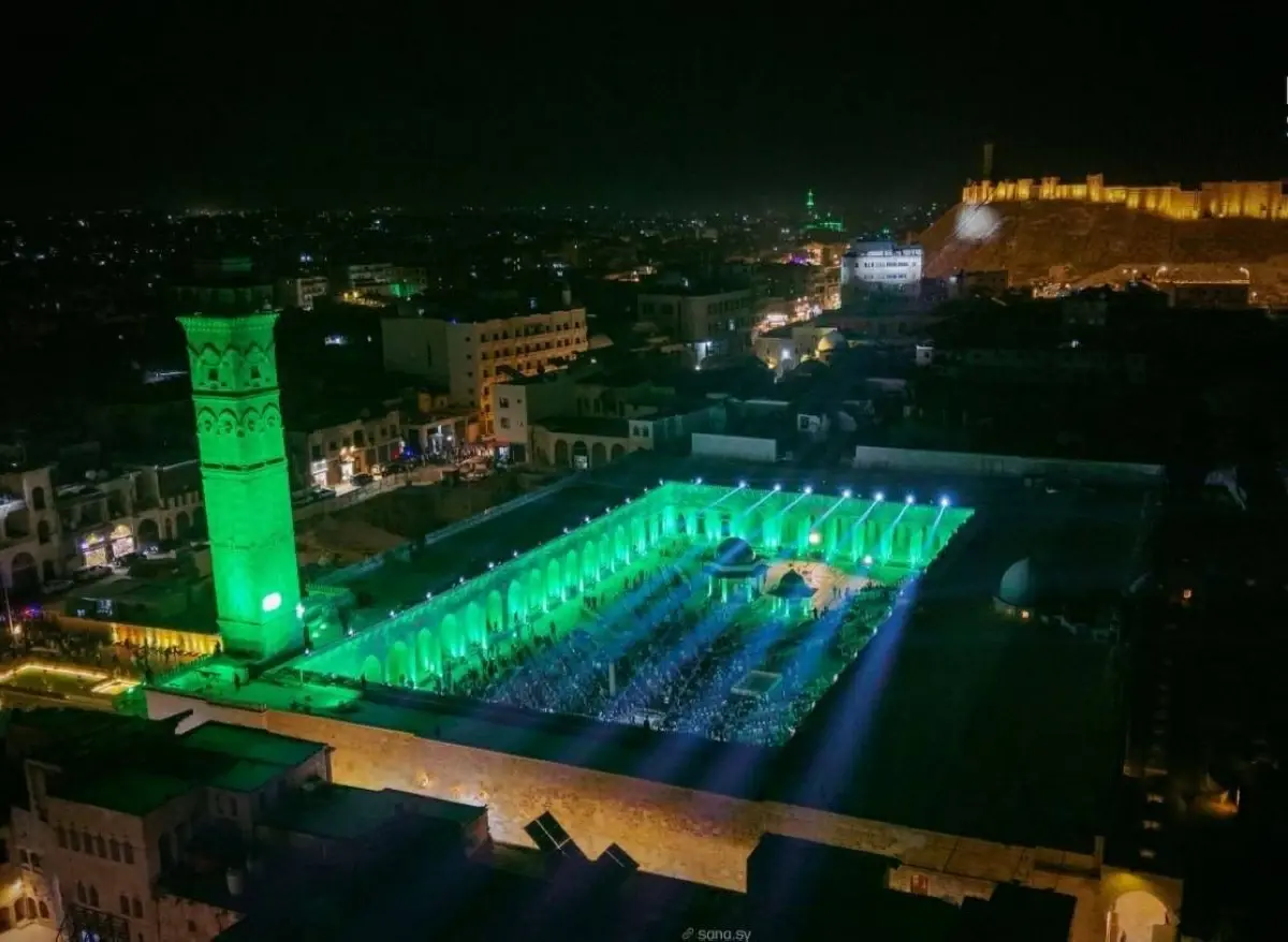 الجامع الأموي في حلب ينفض غبار الحرب