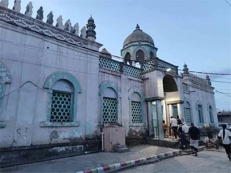 مساجد محافظة لحج تخصص خطبتي الجمعة للتأكيد على إسن...