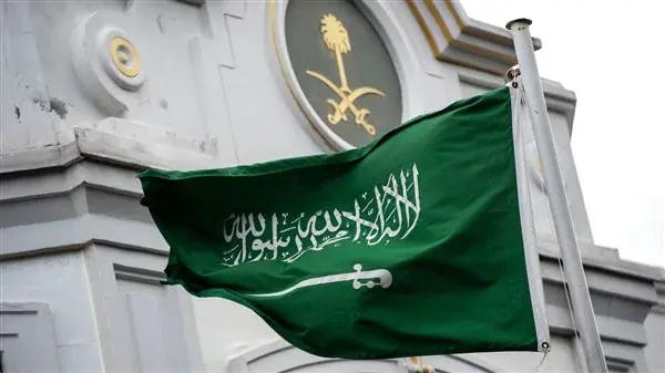 بوليتيكو: السعودية تغلق باب الهدنة مع الحوثيين وتتمسك بخيار المواجهة