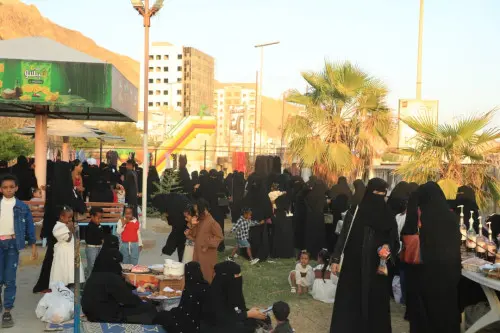 انتقالي حضرموت ينظم بازارا للأسر المنتجة بالمكلا ا...