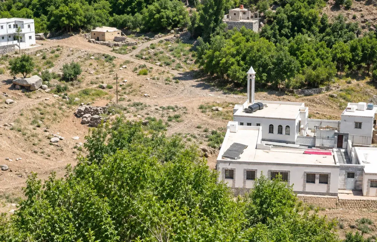 اليمن: دعاء من مسجد محاصر في تعز ضد الحوثيين