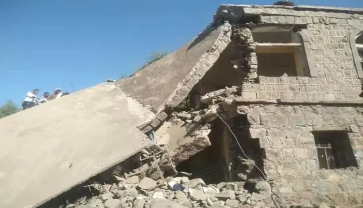 مصرع قيادات حوثية بارزة في غارات جوية استهدفت اجتم...