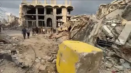 الجيش الإسرائيلي يقوم بتقديم الخط الأصفر غرب الشجا...
