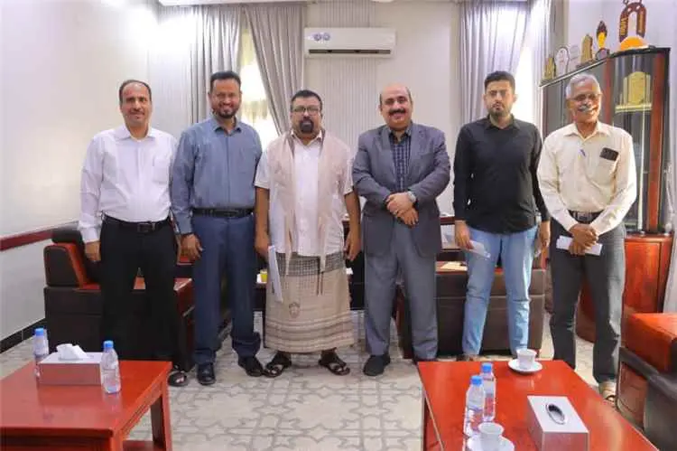 مراسم استلام وتسليم بين المديرين الجديد والسابق لم...