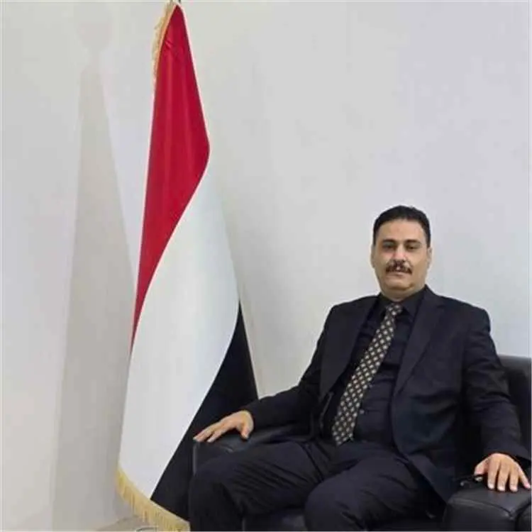 الكميم: ميليشيا الحوثي تدفع بمنتسبي الشرطة والمرور...