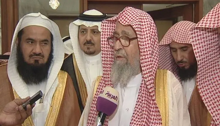 مفتي السعودية الفوزان: ما استهدف أحد الحرمين والمق...