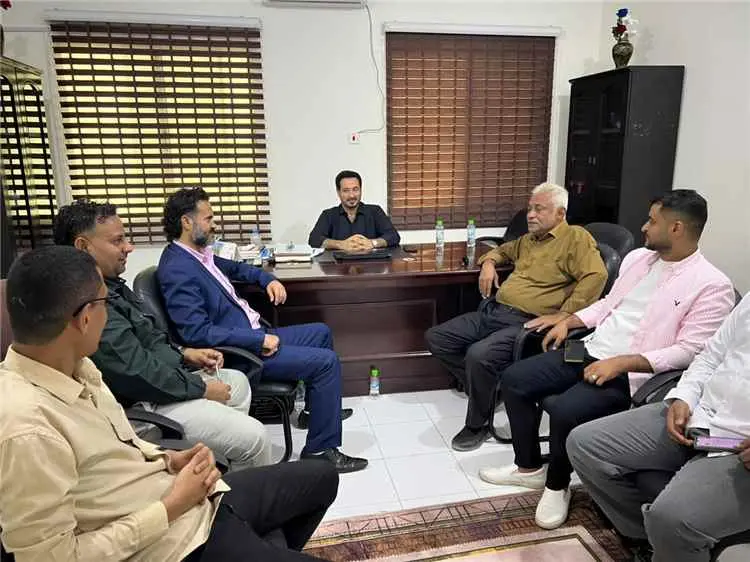 إعلام عدن يناقش تطوير أداء مكاتب المديريات ويستعد...