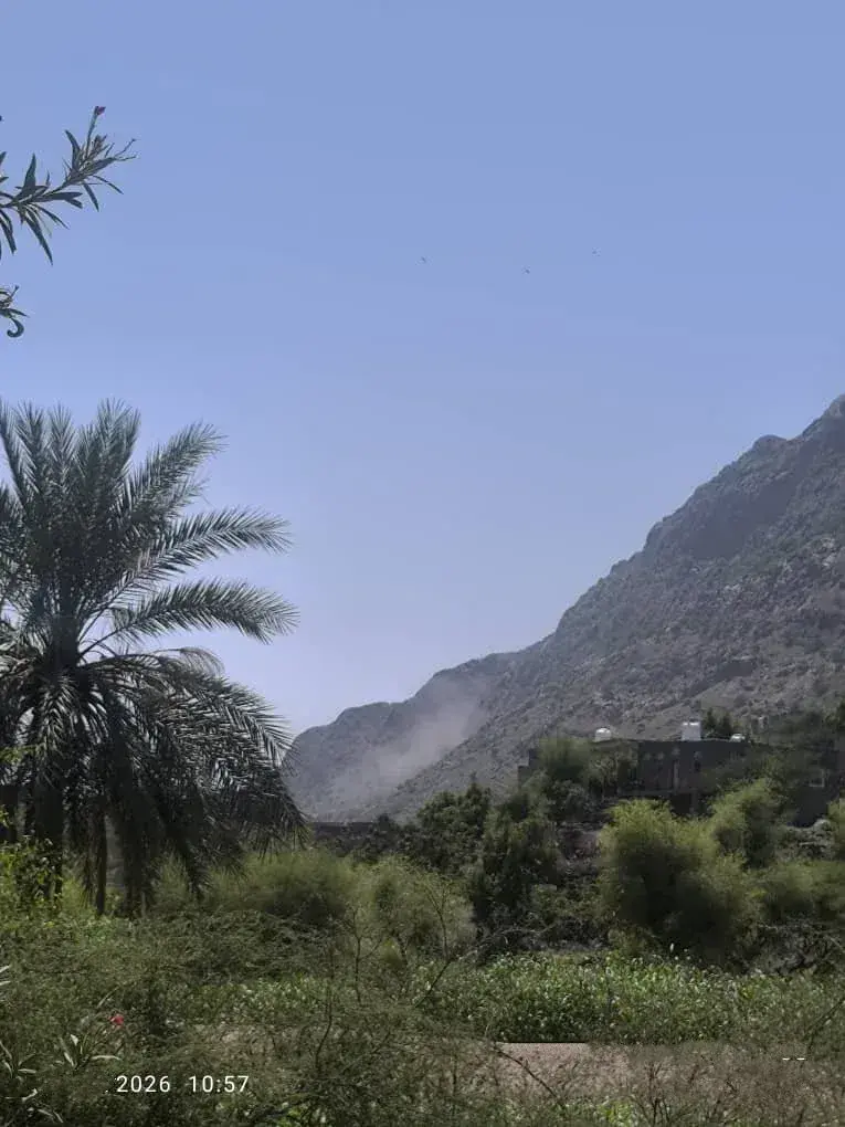لحج.. الحوثيون يحشدون للالتفاف على العمالقة في باب...