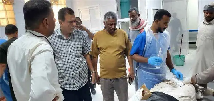 مدير عام مديرية القطن يطمئن على صحة 11 طالبًا من معهدي الصحة والتقني إثر حادث مروري