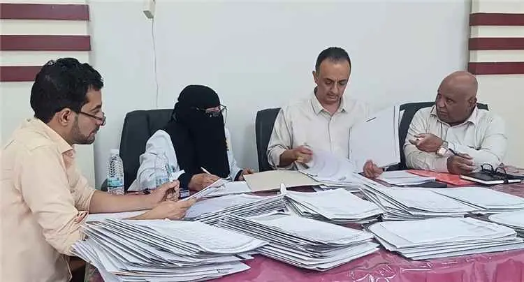 الصحة بعدن تدشن أعمال لجنة المفاضلة للمتقدمين للتع...