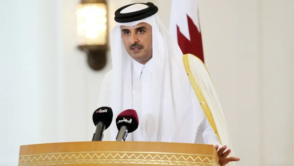 أمير قطر: الحلول السلمية لا تعني التهاون في الدفاع...