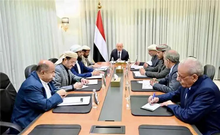 عقوبات تصل إلى الإعدام.. تحرك رئاسي لملاحقة المتخابرين مع الحوثيين