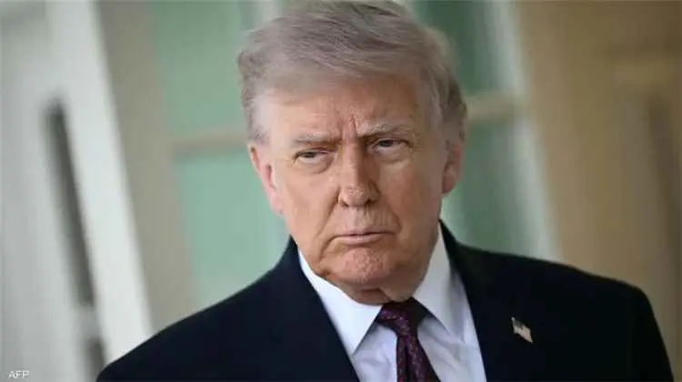 ترمب: الحوثيون يتصرفون بشكل سيئ للغاية.. ويلوّح با...