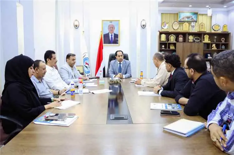 البكري يلتقي رؤساء فرق العمل في مجموعة العمل الشبا...