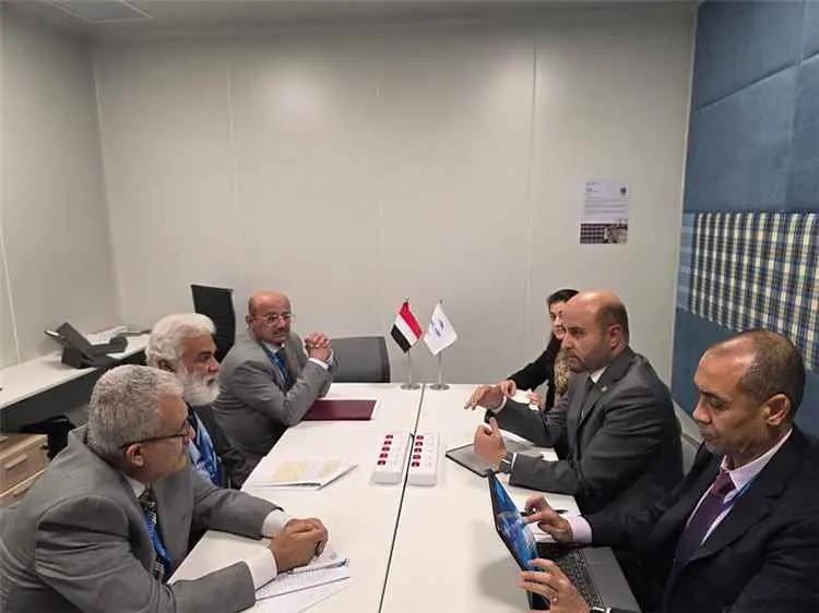 تحركات يمنية مع البنك الدولي وصندوق أوبك لمعالجة ا...